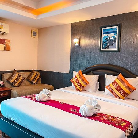 Baik Suite Bangkok Buitenkant foto