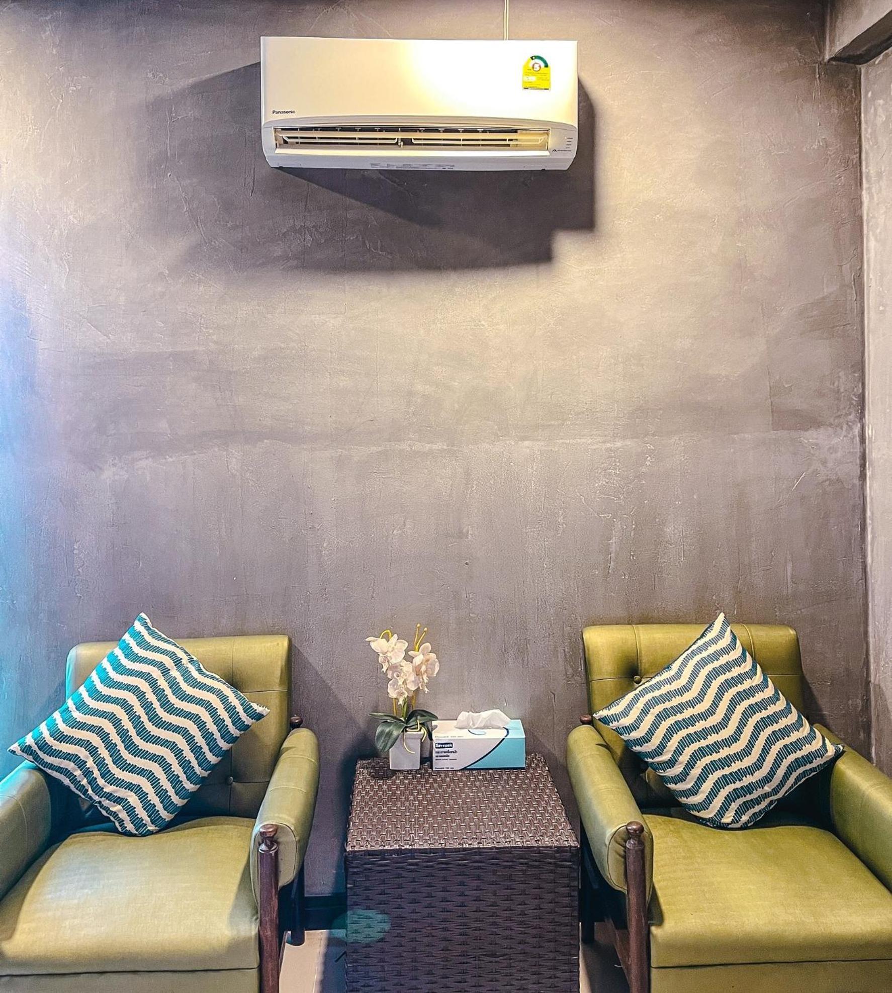 Baik Suite Bangkok Buitenkant foto