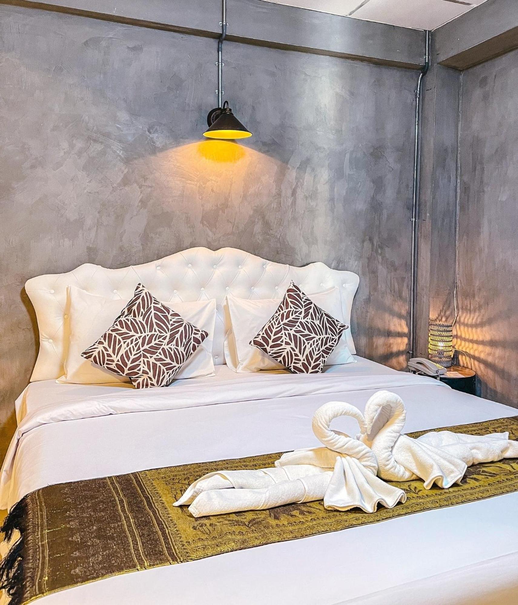 Baik Suite Bangkok Buitenkant foto